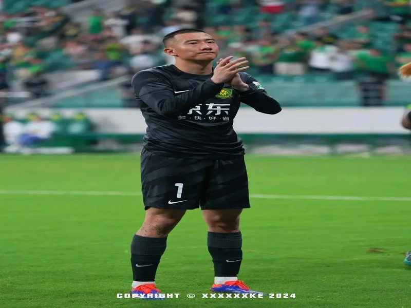 博主：国安下午集结韩佳奇现身，个别球员已从基地搬走私人物品